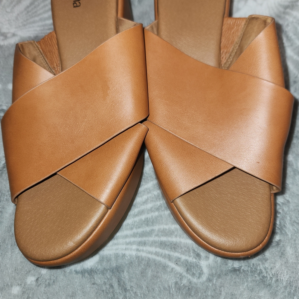 Susina Tan Leather Mules